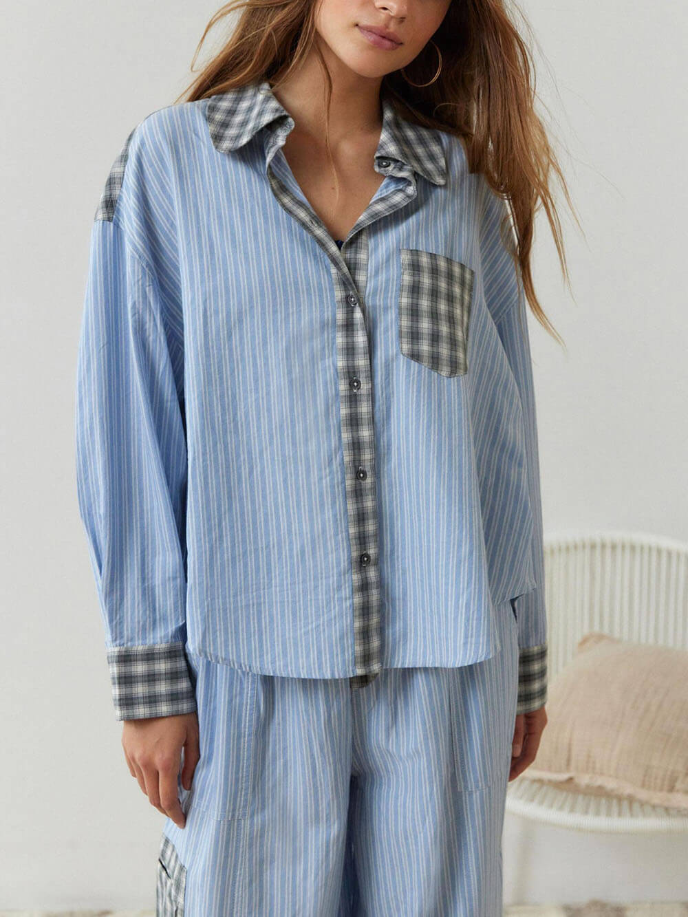 Conjunto de pijama de empalme suelto en color azul cielo